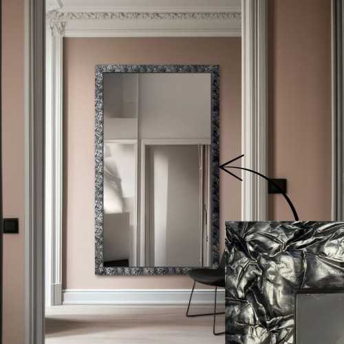Spiegel in brede zilveren houten lijst – 9502001