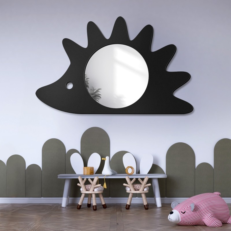 Decoratieve wandspiegel voor een kind in een mdf lijst - EGELTJE