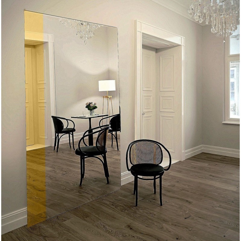 Grote decoratieve spiegel met gouden glansstrip - MORGAN
