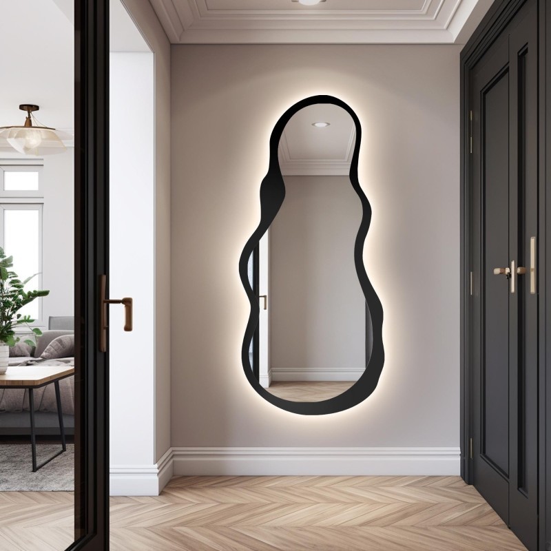 Onregelmatig gevormde spiegel in mdf lijst met verlichting - RISOL IN LED FRAME