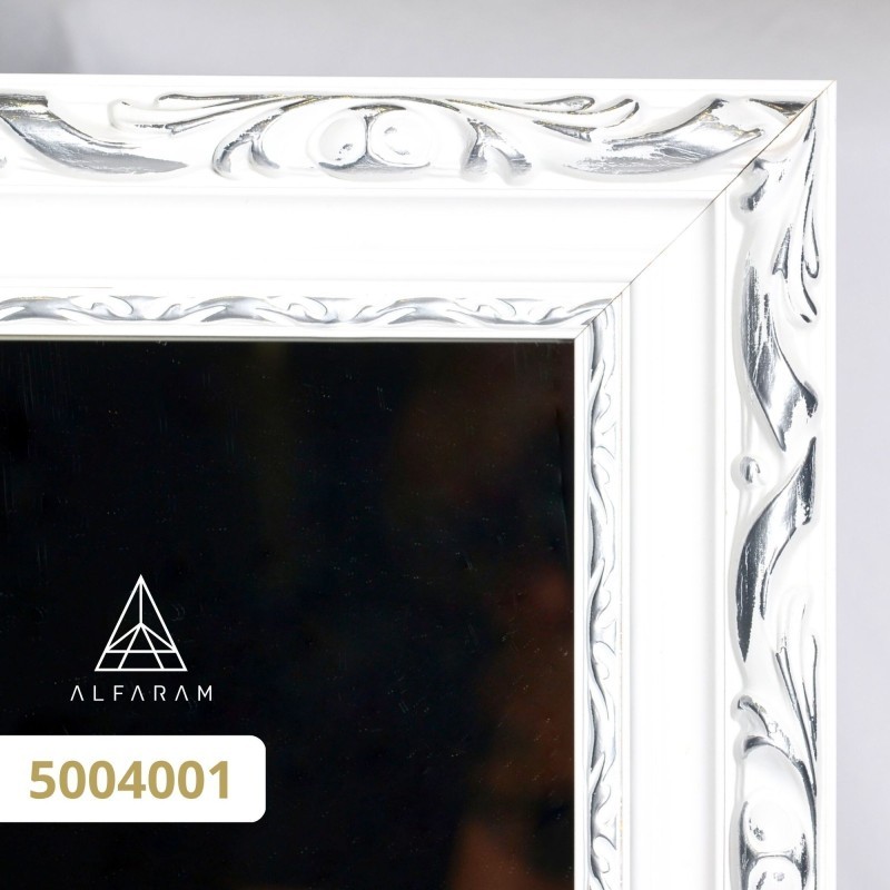 Spiegel in witte decoratieve houten lijst - 5004001