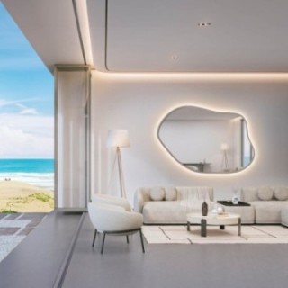 Spiegel met een organische vorm in een kasjmierkleurige MDF-lijst met verlichting - MARIS FOAM LED IN LIJST